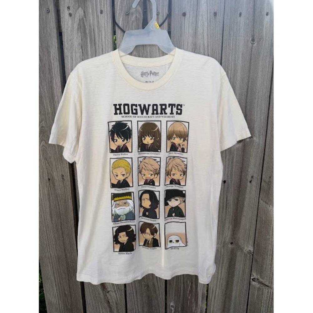 Hogwarts Harry Potter Graphic Tee Women Medium Cream Chibi Character Grid Shirt